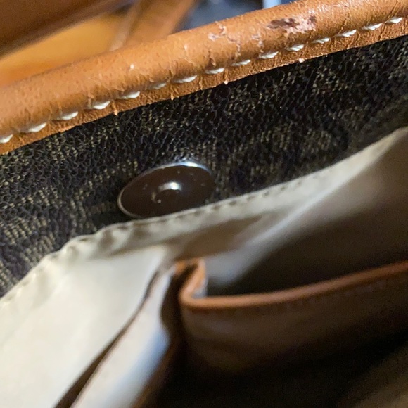 Gianni Bernini Signature Brown Tote - Picture 14 of 16